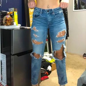 American eagle tomgirl jeans